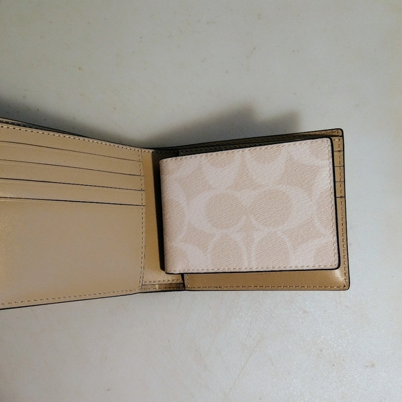 Coach Men's Wallet - Picture 2 of 6